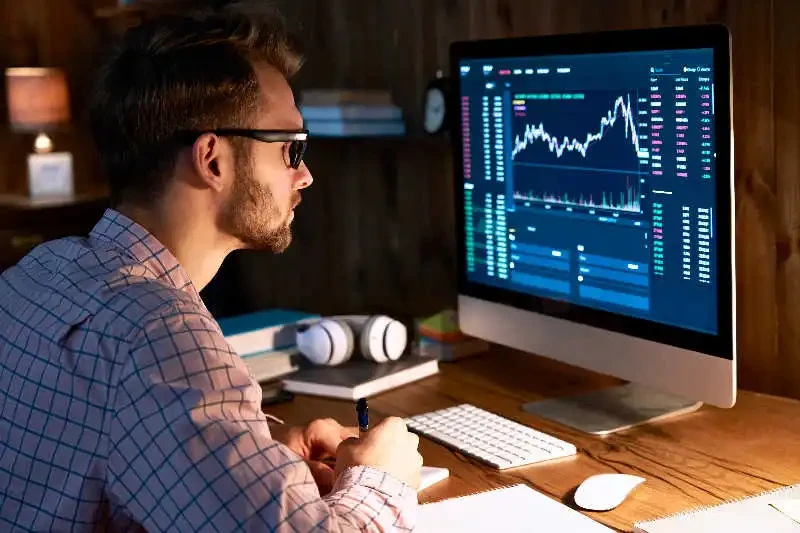 Copy trading: como funciona, vantagens e riscos