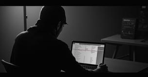 Hoe Hackers Miljoenen aan Bezittingen Stalen en Slachtoffer Werden van een Phishing Scam: Lessen uit de UXLINK-Inbreuk