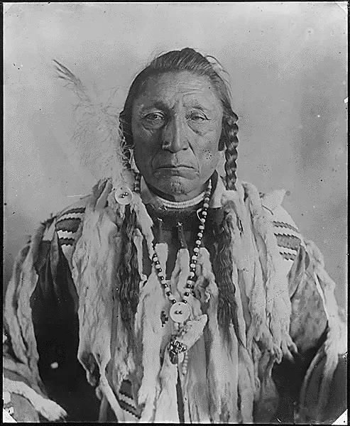 Curley Bear (Car-io-scuse), a Blackfoot (Siksika) chief #5