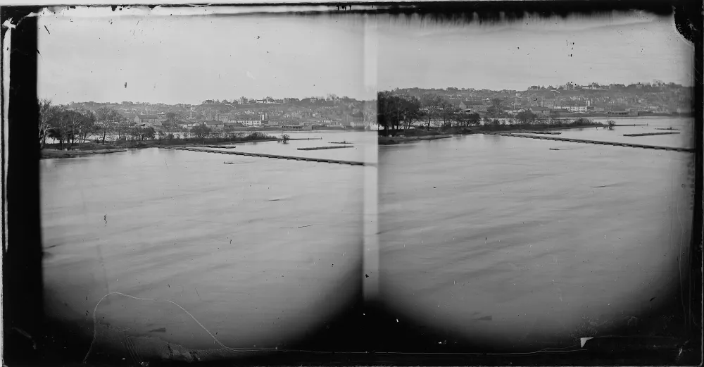 Pontoon bridge across river at Richmond, Va #1035